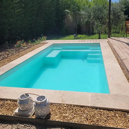 Holiday home La De Cinette Vallabregues